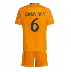 Real Madrid Eduardo Camavinga #6 Auswärtstrikot Kinder 2024-25 Kurzarm (+ kurze hosen)